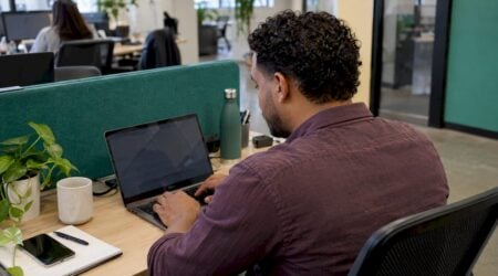 Applicant entering an online bank account application